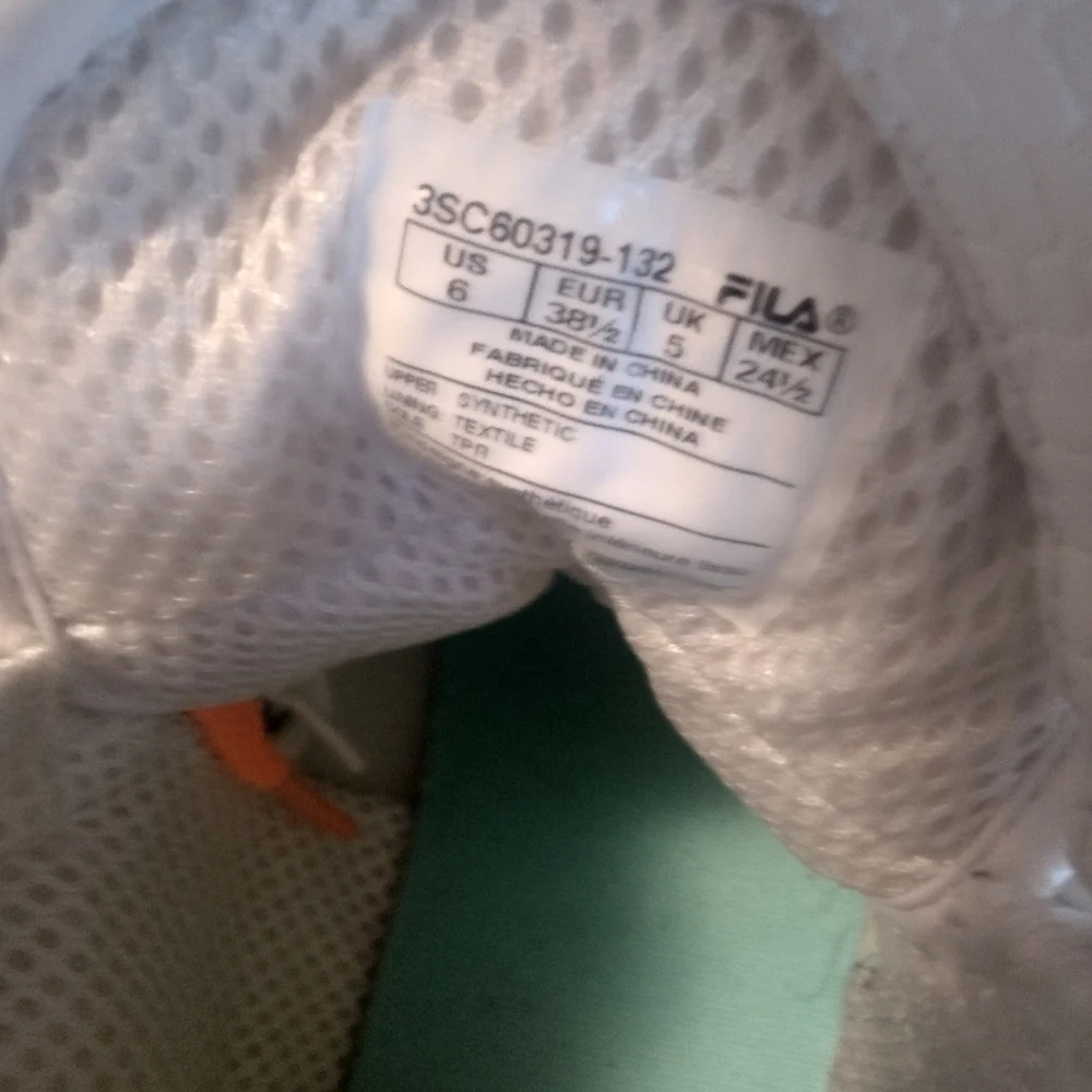 Fila sneakers, kids 6,white, baby blue, and fluorescent orange - Picture 4 of 4